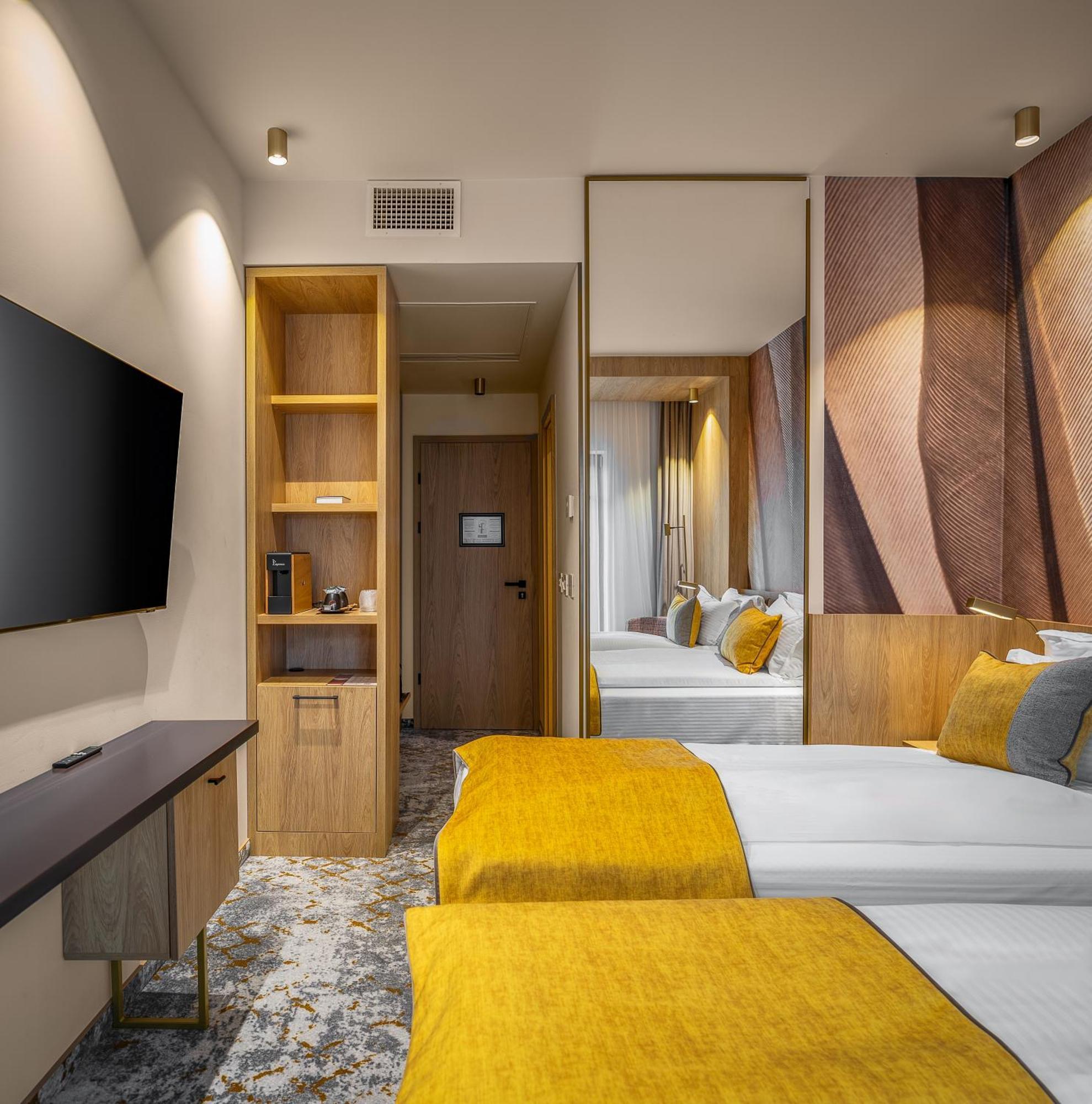 Hotel Branco Тимишоара Экстерьер фото